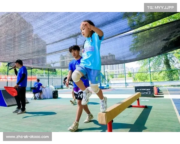 法国杯足球盛宴来袭 谁能脱颖而出捧起冠军奖杯